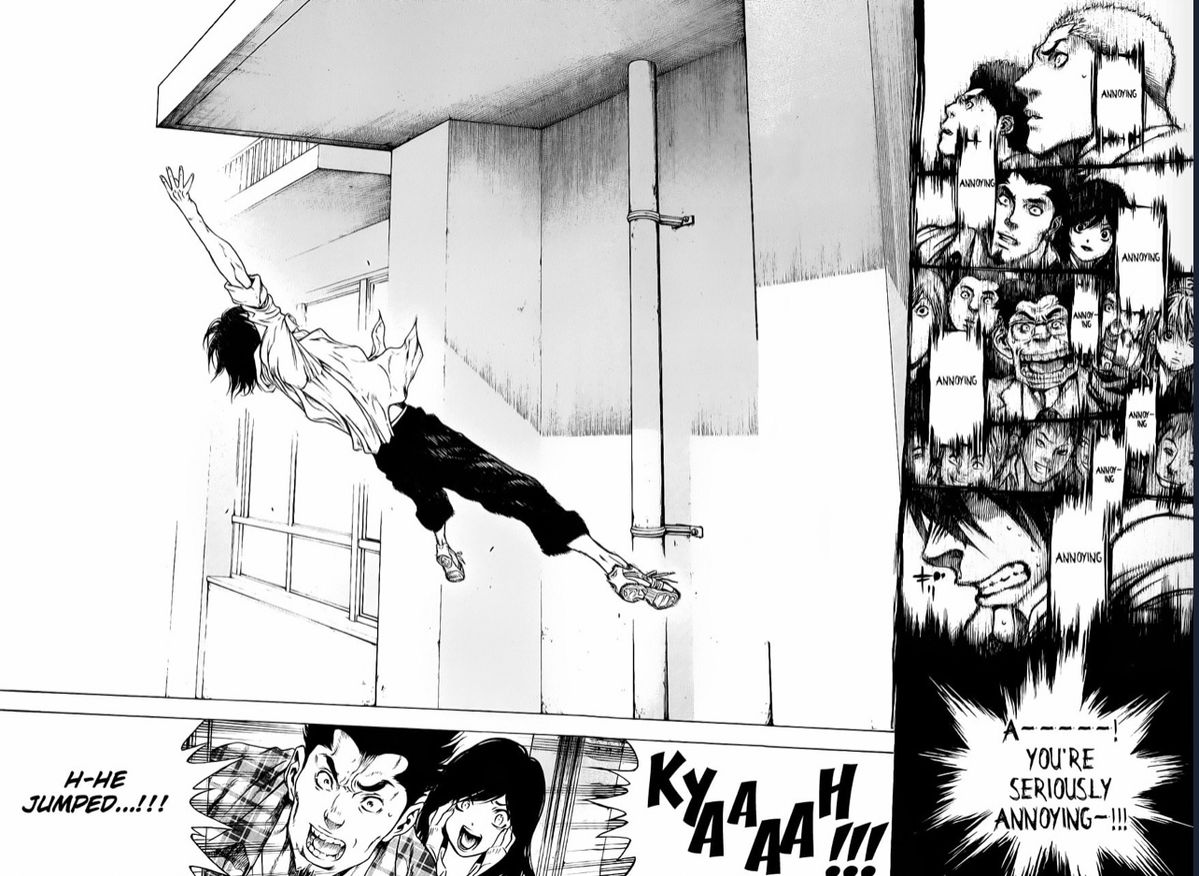 Mori escalando o muro da escola